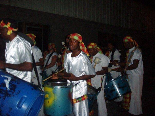 Percussions Conodor en défilé nocturne
