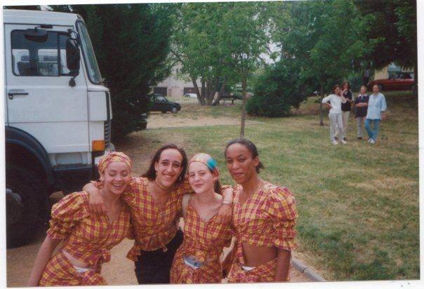 Danseuses Conodor en costume madras guadeloupéen